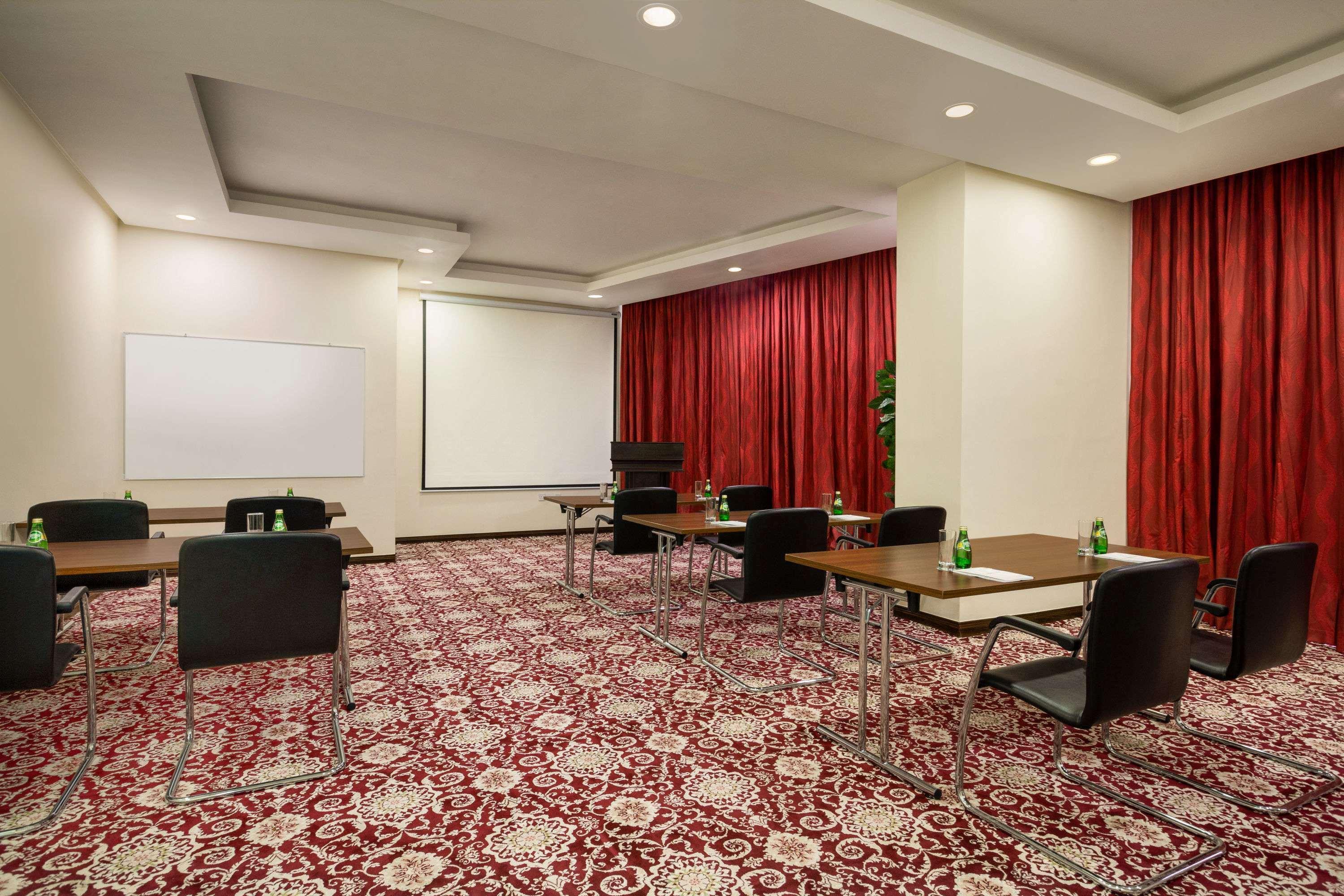 Ramada Encore By Wyndham Kuwait Downtown Kuwait City Exterior foto